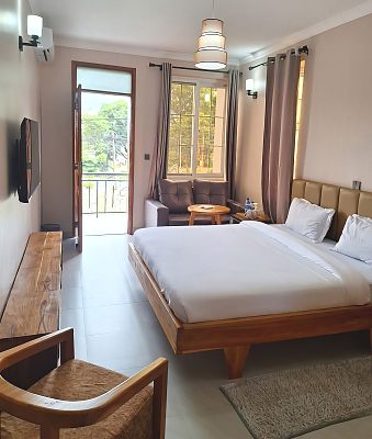 Urbanview_Hotel_Executive_Room_01