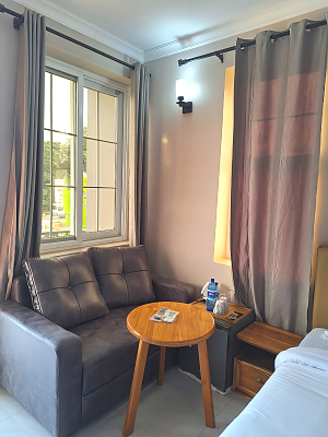 Urbanview_Hotel_Executive_Room_07