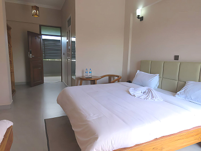 Urbanview_Hotel_Standard_Room_01