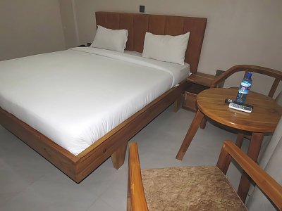 Urbanview_Hotel_Standard_Room_04