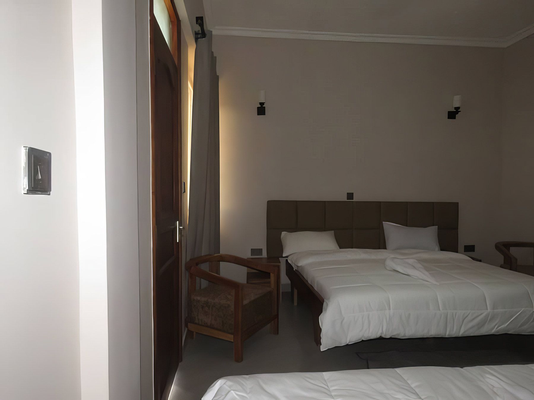 Urbanview_Hotel_Standard_Room_02
